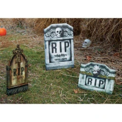 Fun World Photo-Realistic Tombstone - 3 Piece Set